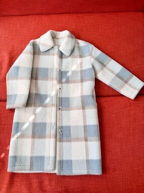 Women‘s Plaid Teddy Coat in Cream, Blue & Brown